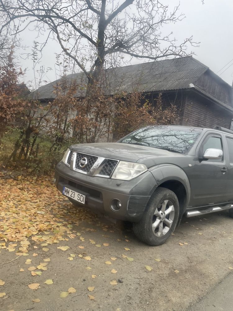 Nissan pathfinder 4x4 175 hp