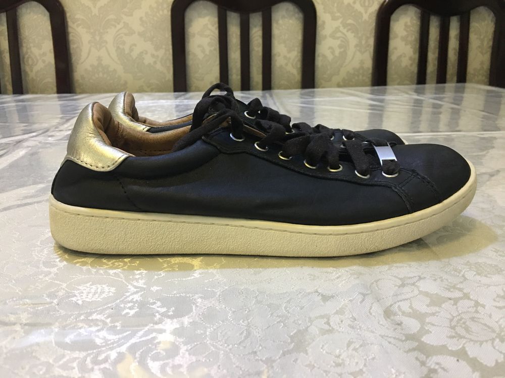 UGL фирма коасовка кожа