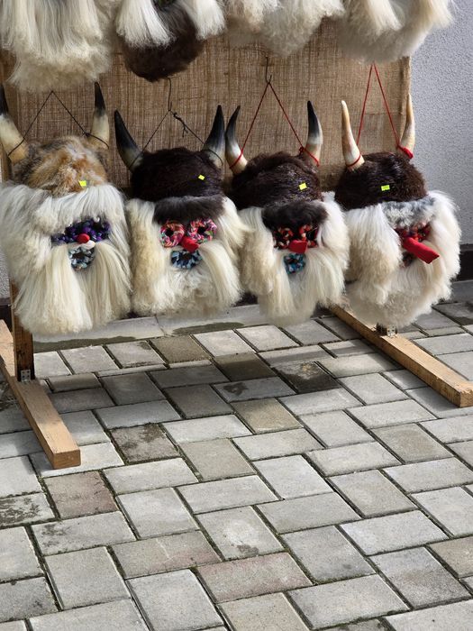 Masca traditionala cu coarne