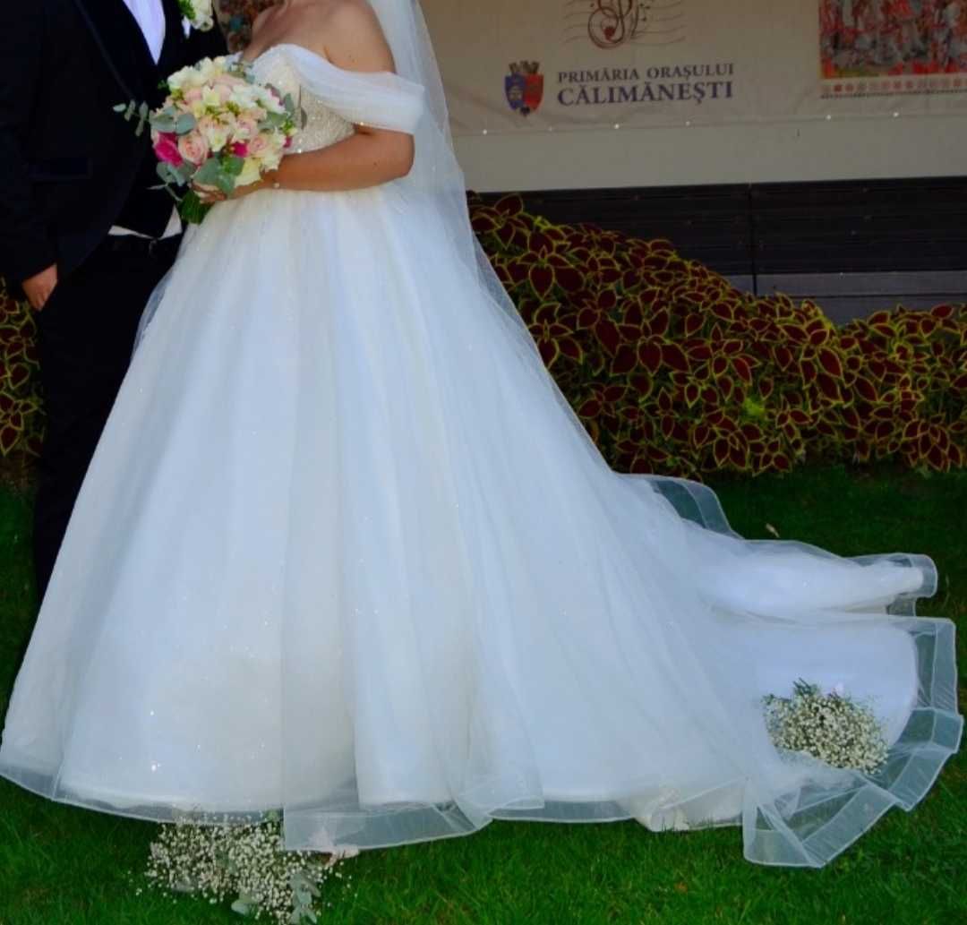 Vând rochie de mireasă
