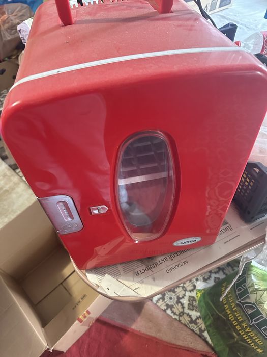 Продам компактный мини-холодильник NOVA!