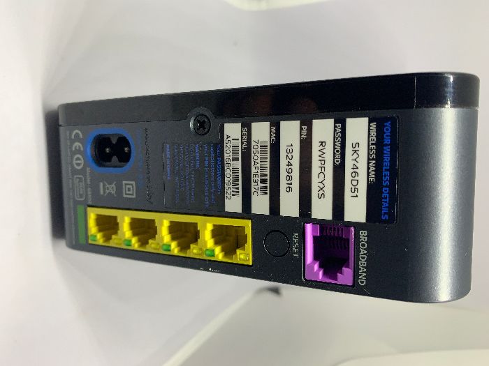 Sky Box2 router/acces point/extender 1 port WAN 4 port LAN nu TP-Link