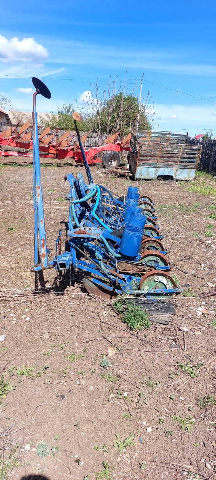 Vând-schimb tractor New Holland T8030 cu Autoturism sau Cap Tractor