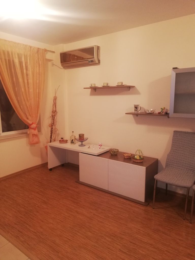 Дава се под наем Тристаен апартамент в Плевен, Сторгозия - 70 кв.м за 306 € - Снимка #1