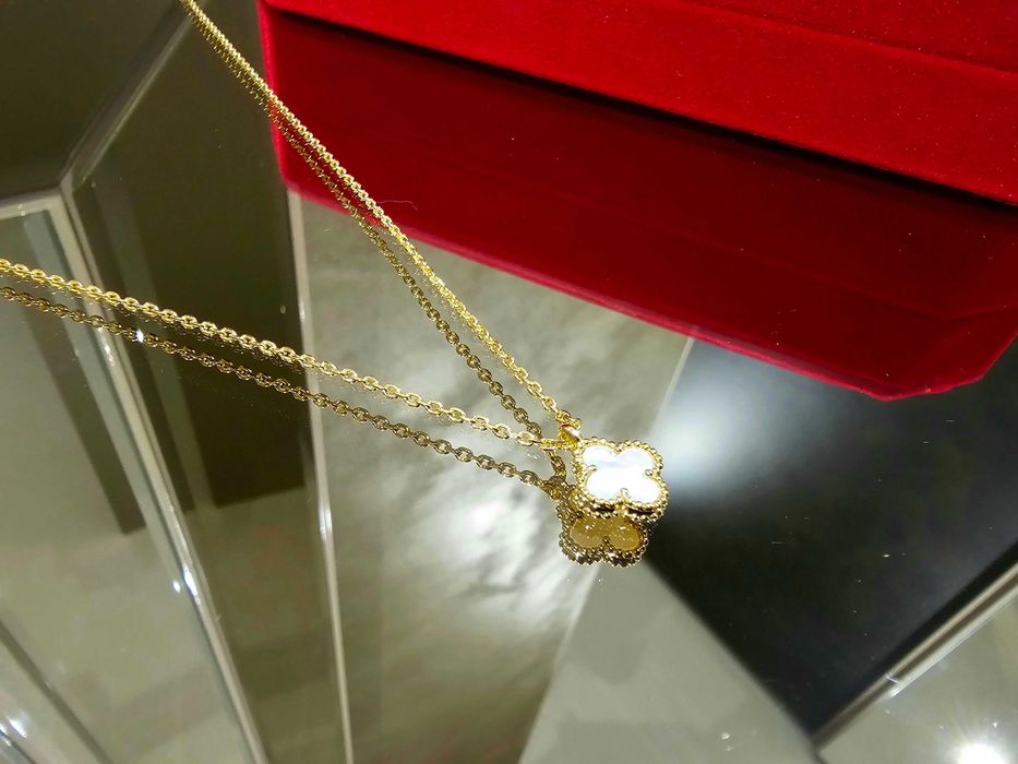 Van Cleef & Arpels VCA Gold Mother Pearl Sweet Alhambra Дамско Колие