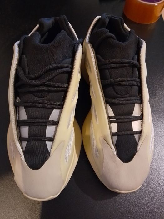 Adidas Yeezy 700 V3 Azael