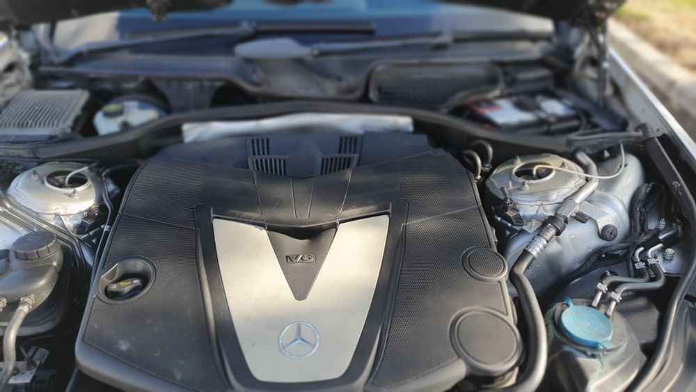 dezmembrez Mercedes W221 S class S320 S500 S350 S400 S600 om 642 motor