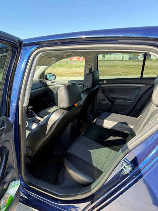 Volkswagen Golf 5 + GPL