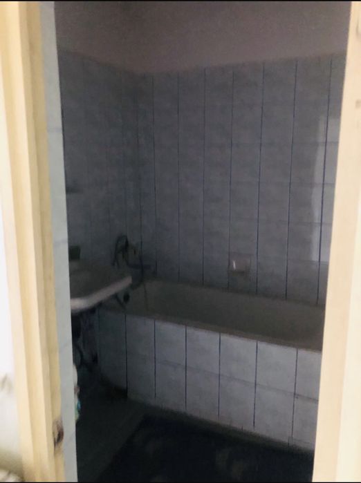 De vanzare Apartament 3 camere in Scornicesti.