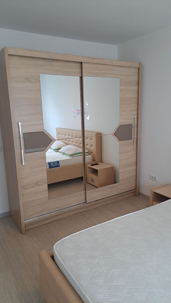 Apartament de închiriat