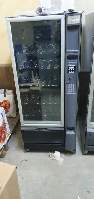 Automate de cafea,bauturi reci,snack sucuri GPE vitrine(necta,rhea)