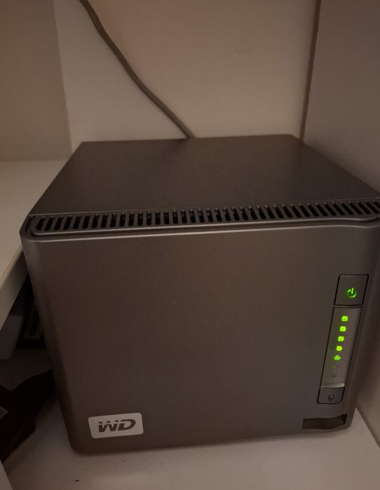NAS - WD Shared Space + 4 HDD 1TB