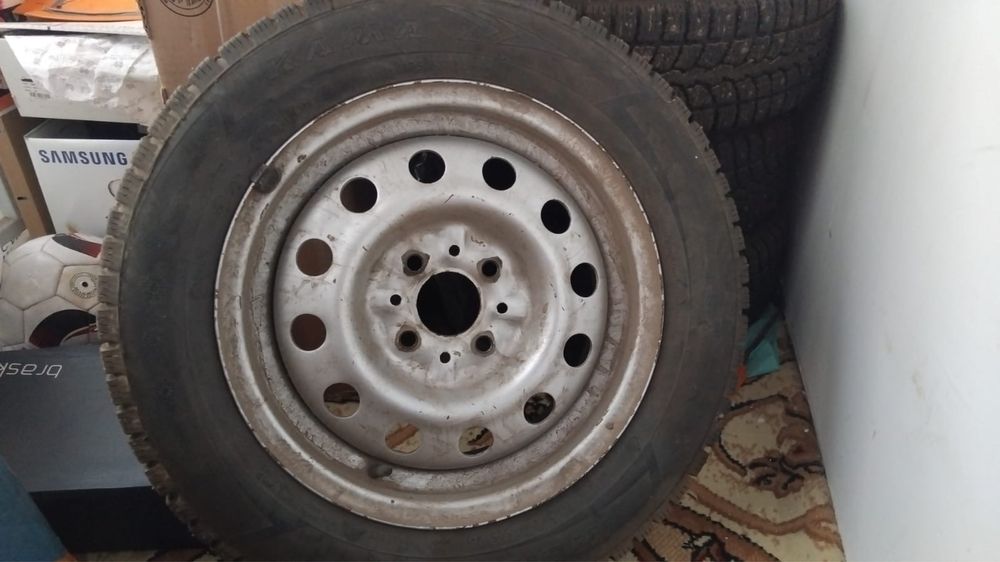 Продам Колеса зимние за 85000тг
