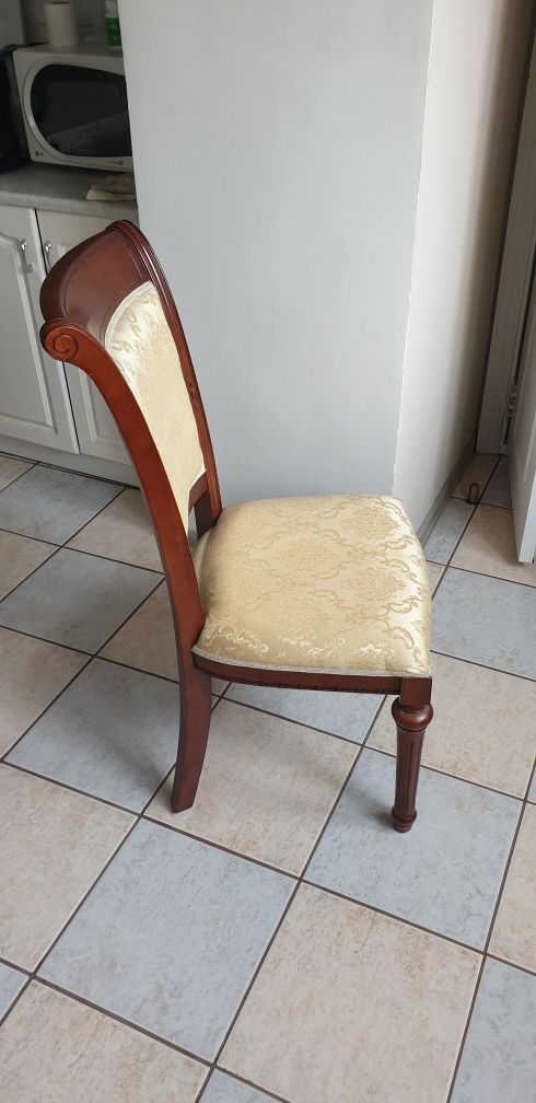 Гостиный стол стулья кресла