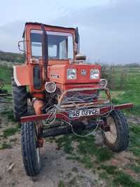Tractor u650.din 1988