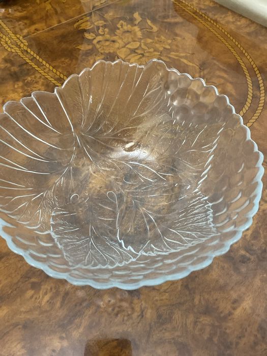 Продам фруктовницу из стекла