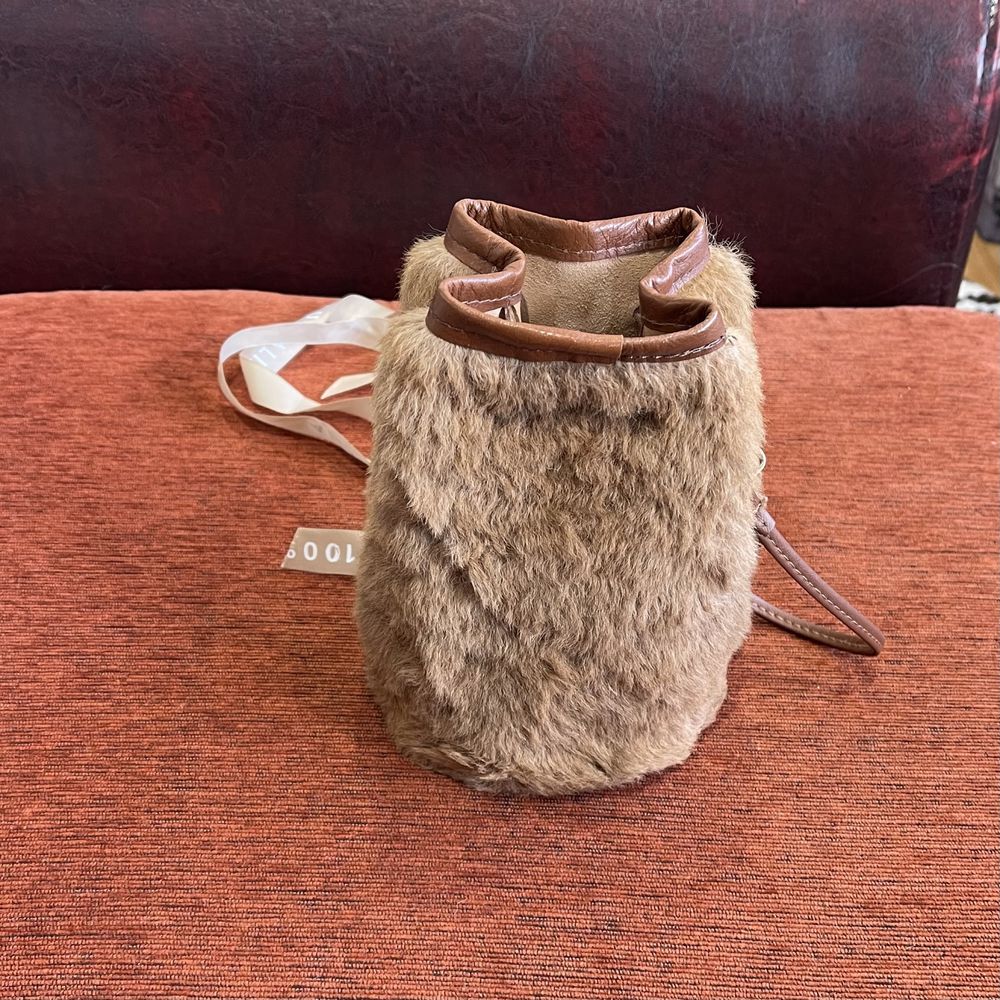 UGG Kangaroo Dilly Bag