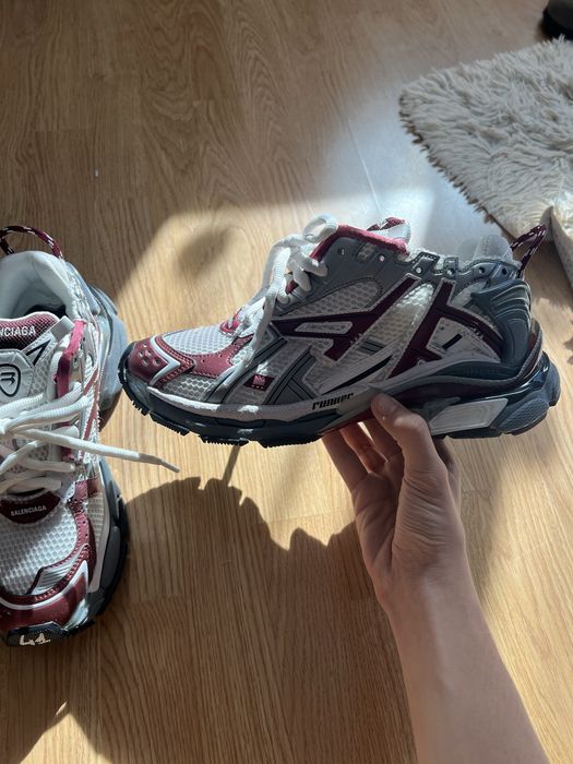 Balenciaga runner burgundy