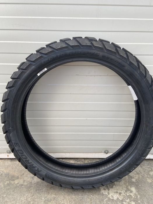 Гуми за мотор  нови