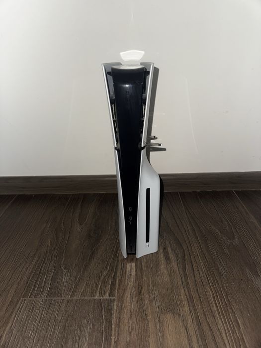 PS 5 в отлично съктояние!