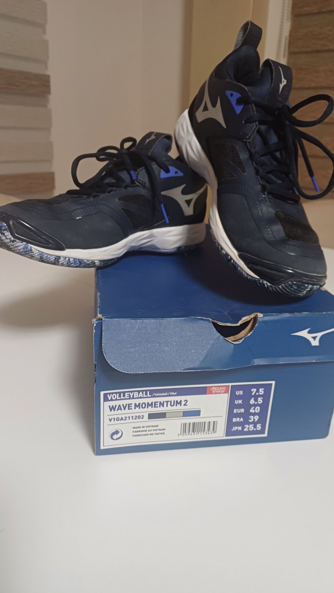 Професионални Обувки Mizuno WAVE MOMENTUM 2