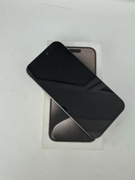 Продам Айфон 15 про