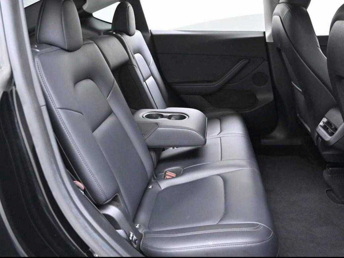 Tesla Model Y RWD