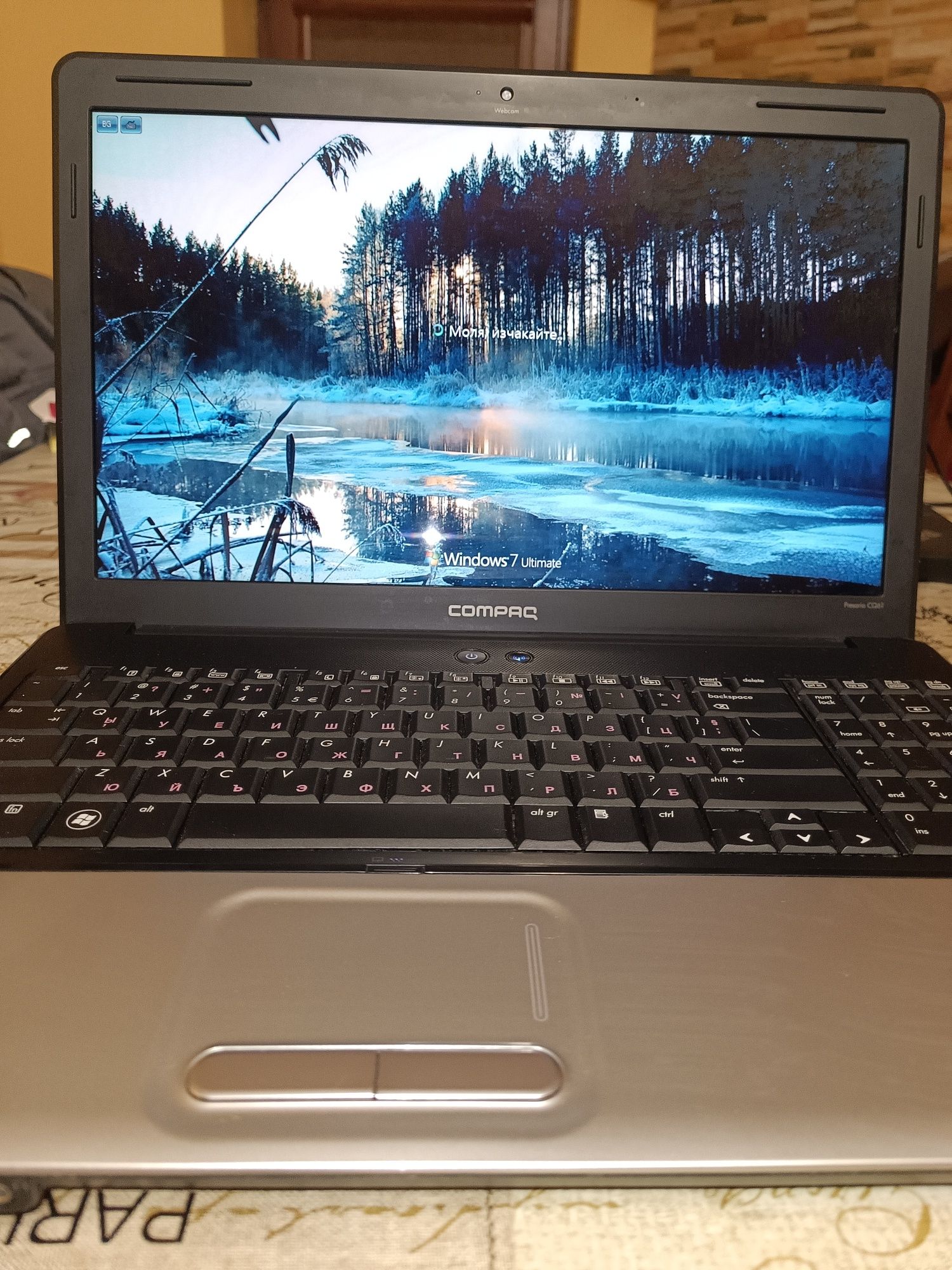 HP COMPAQ Presario CQ61 + подарък чанта