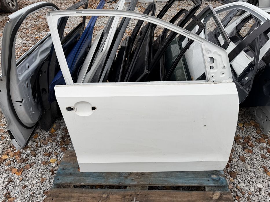 Врата Skoda Octavia