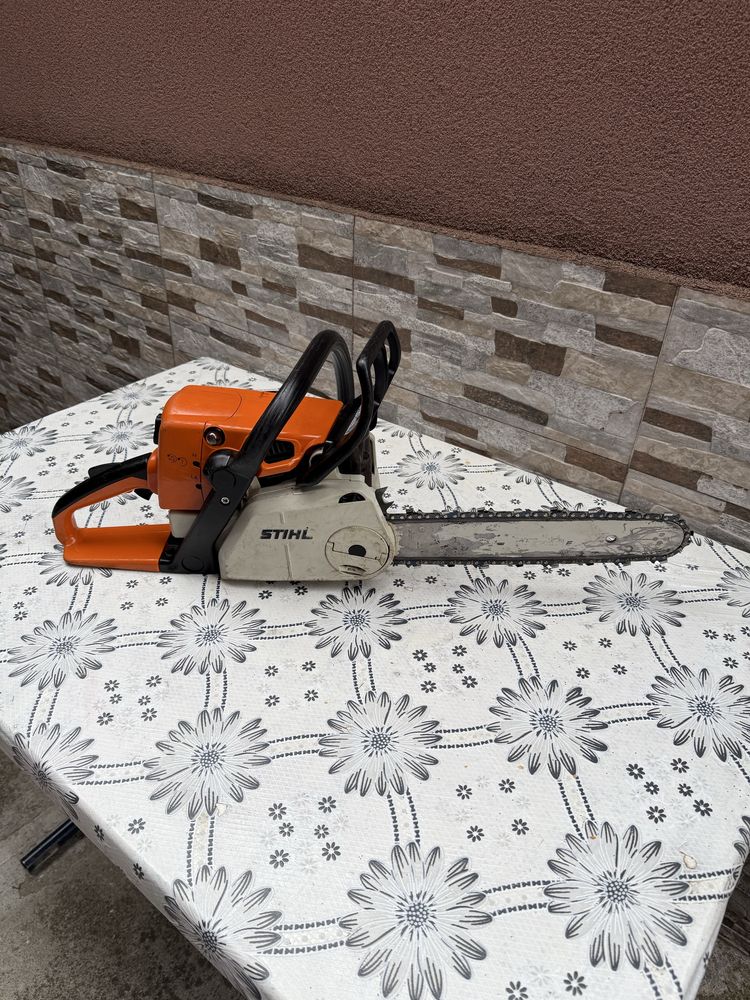 Бензинов верижен трион Stihl MS 250 С