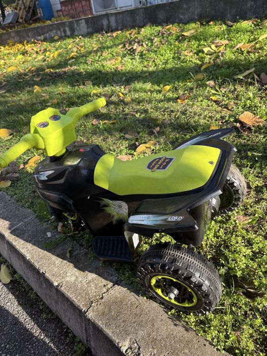 Акумолаторно моторче