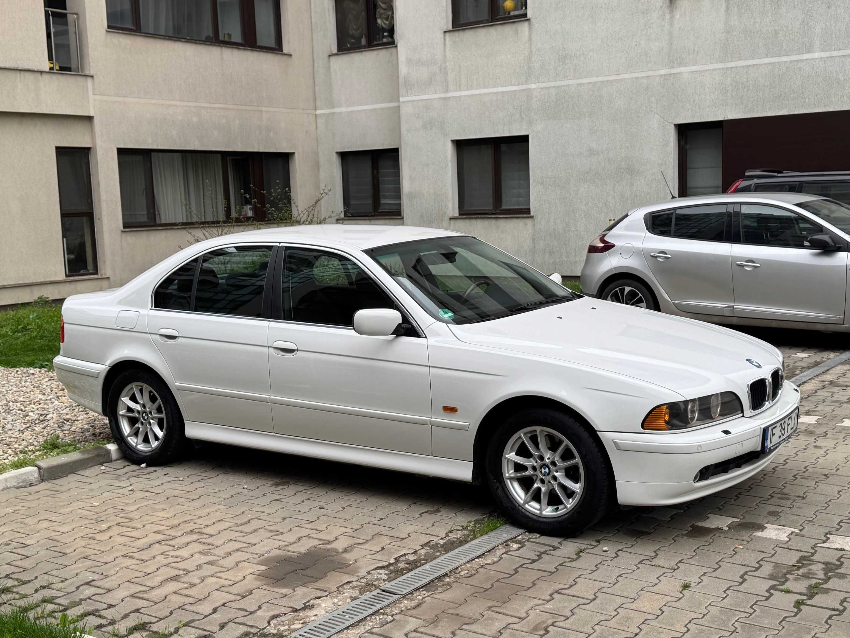 BMW E39 520i / 170 CP / Cutie automata / Model 2001