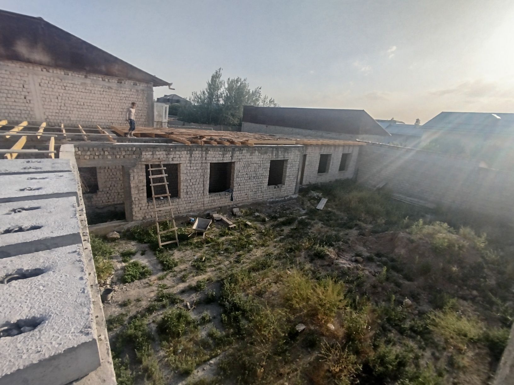 Уй кутаришга устолар