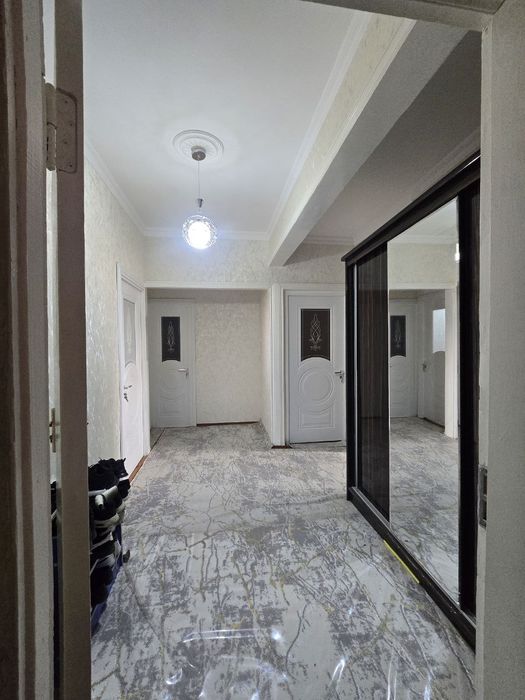 Продаётся 4 комнатная квартира