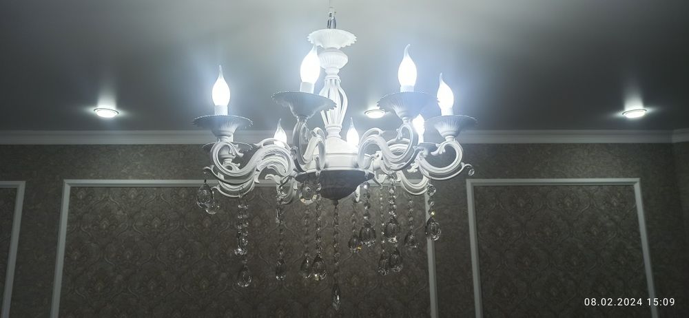 Продам люстры. Самовывоз.