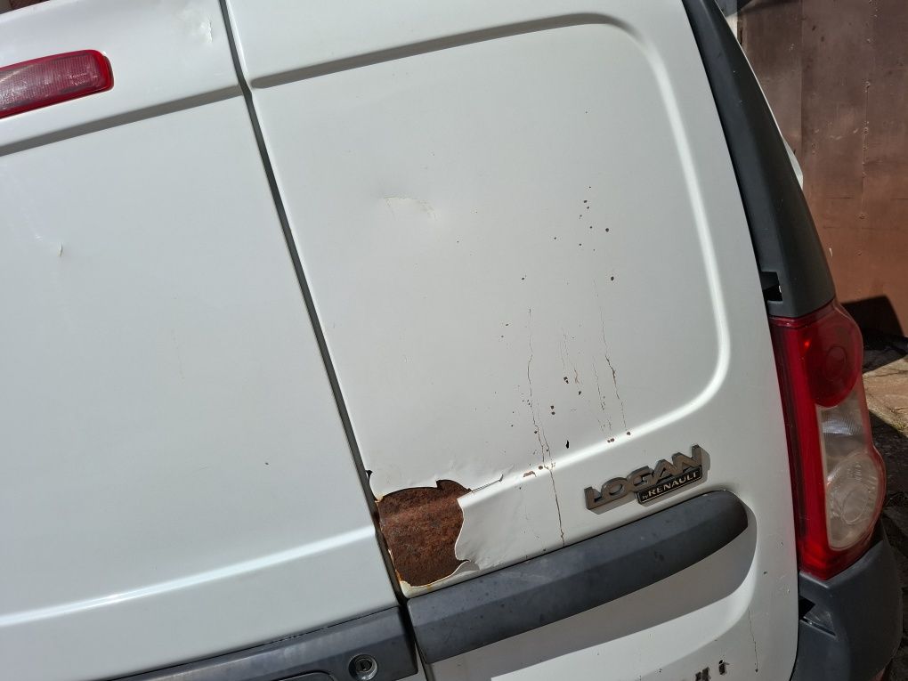 Продавам Dacia loganан 2008г с газова уреда