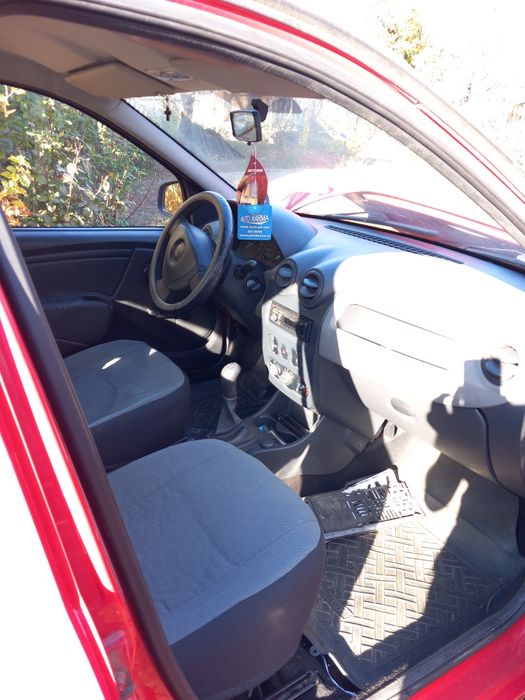 PENTRU PIESE - Dacia Logan 2011