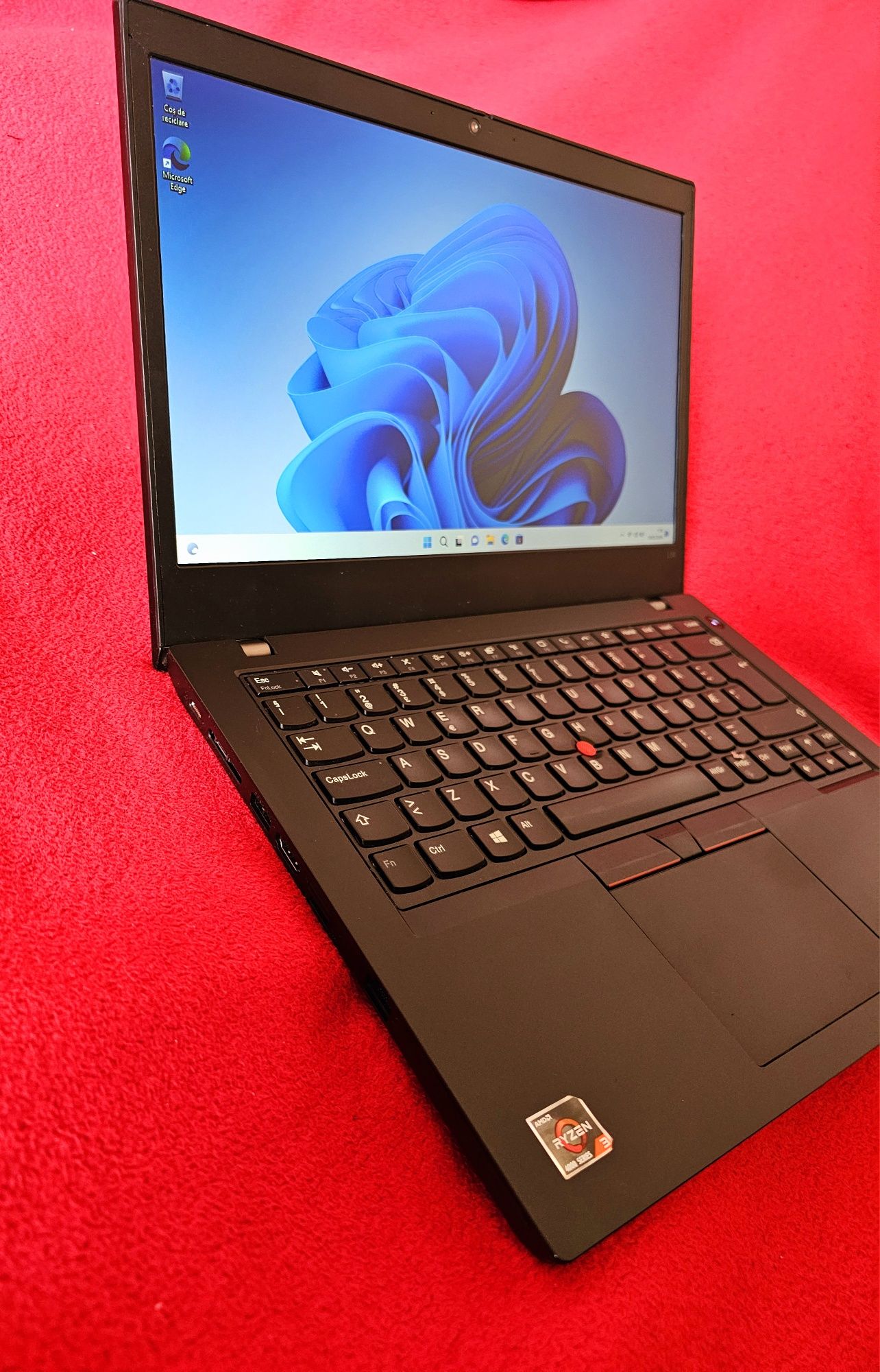 Vand laptopuri Lenovo Thinkpad Ryzen 3 model 2023