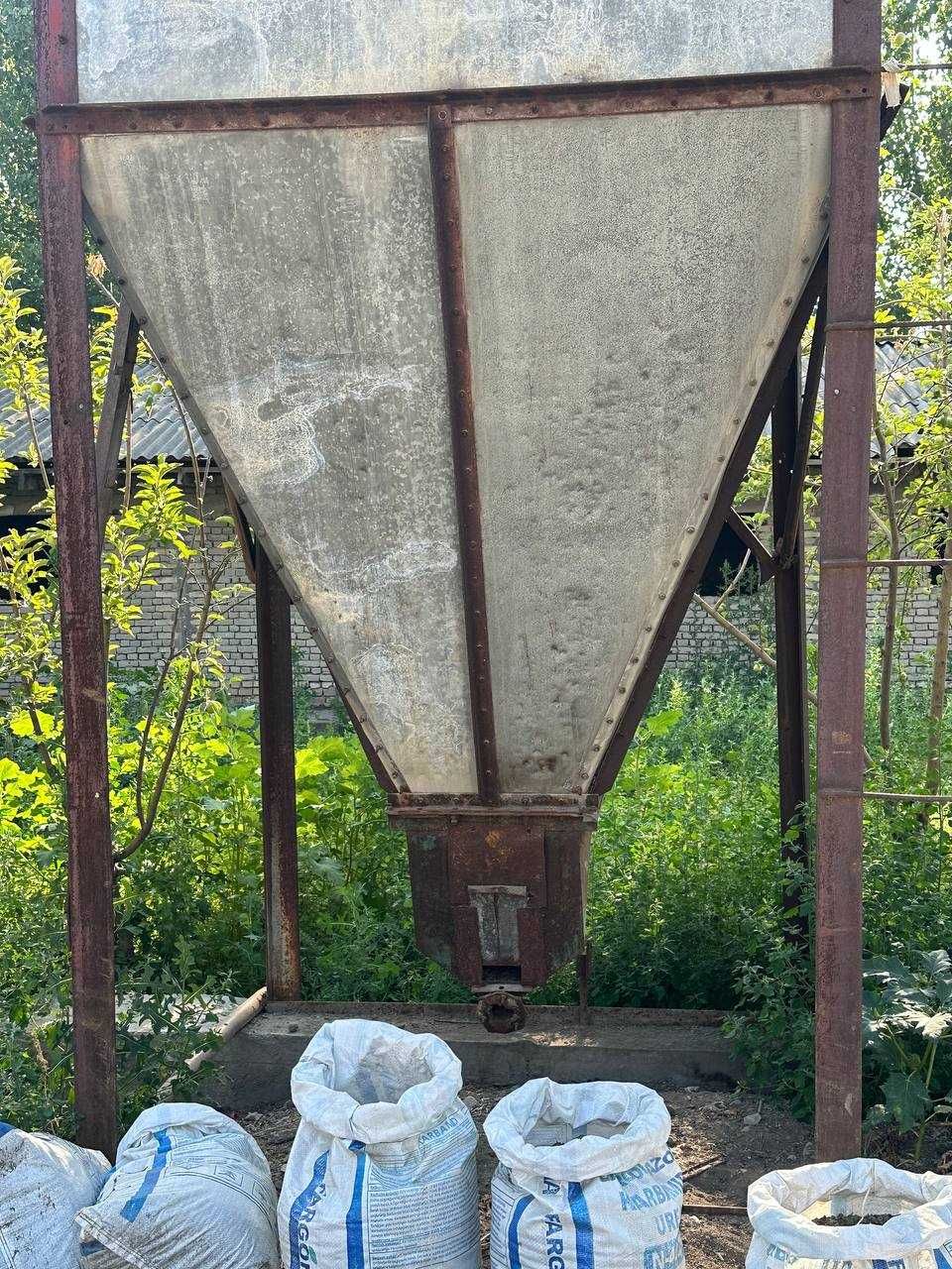 Бункер для зерна обем 7 тон. Ду'н махсулотларини сак,лаш учун идиш.