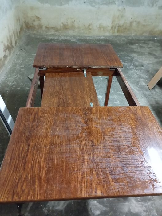 Продам стол полированный