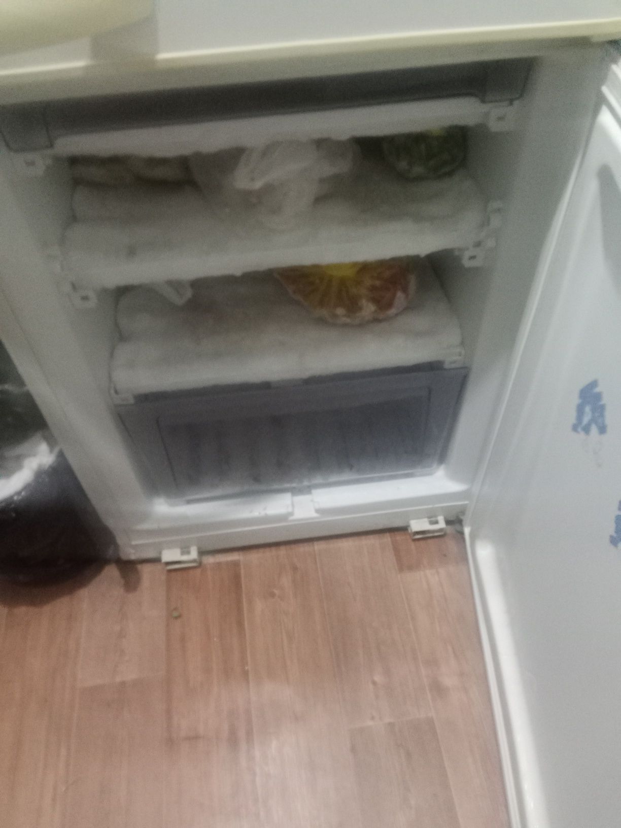 Холодильник Vest