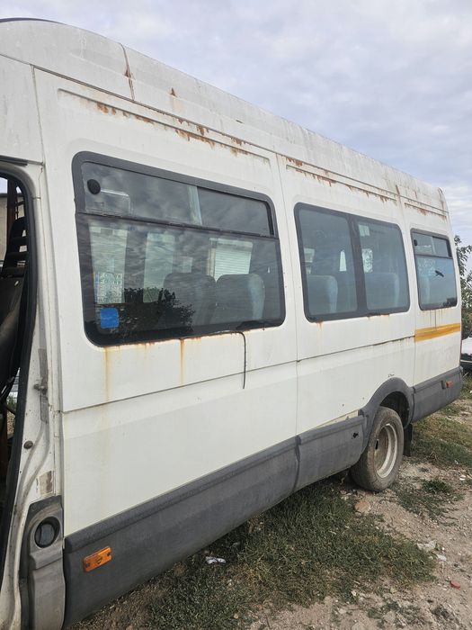 Geamuri iveco persoane