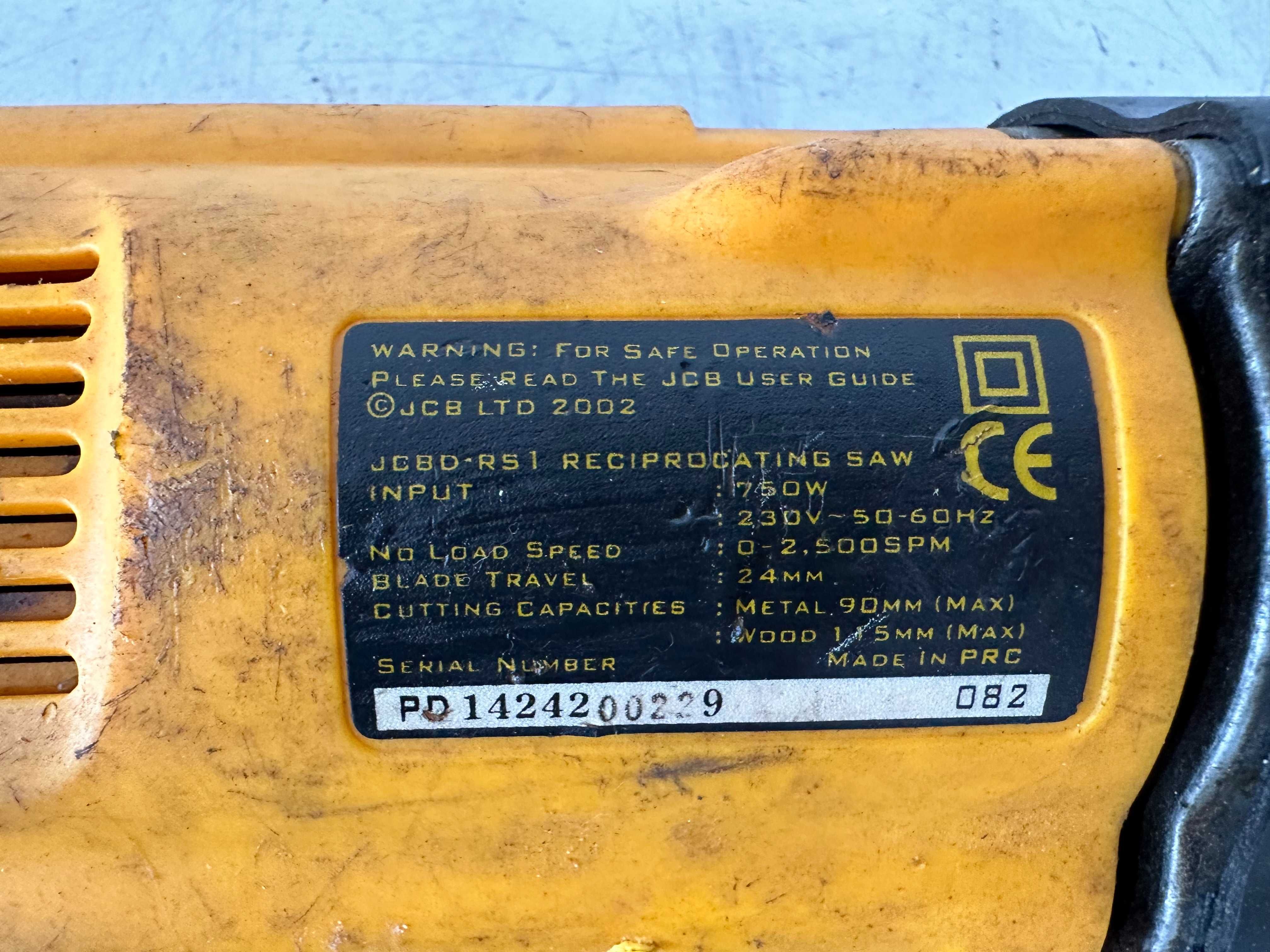 Саблен трион - JCB  750 W