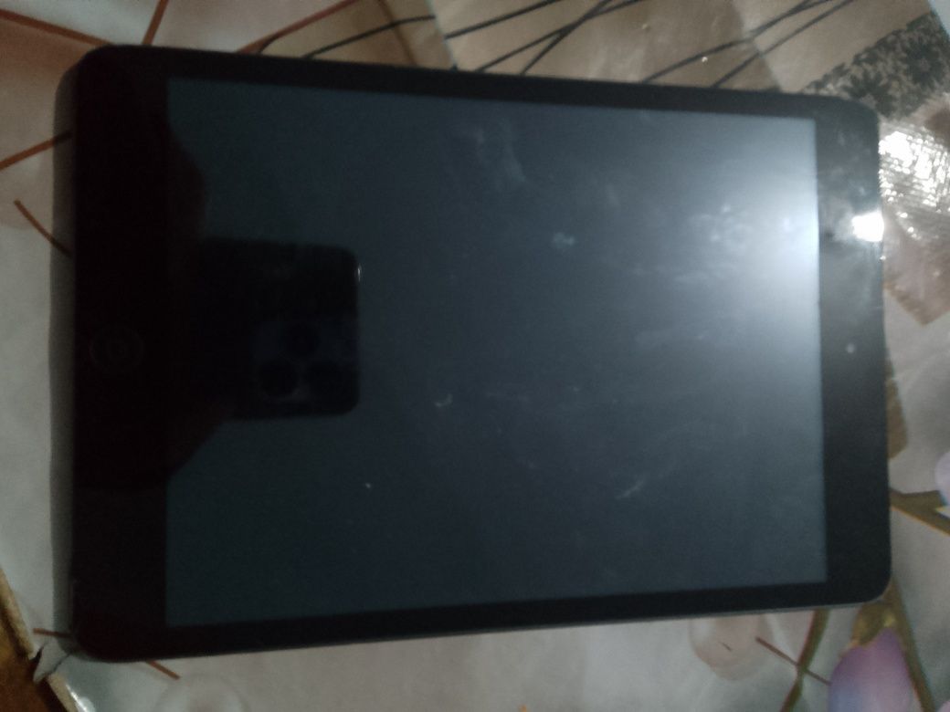 IPad mini uzi hotra 32 GB karopka dakimenti bor iclod ochilgan