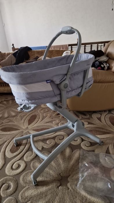 Продам шэзлонг манежка Chicco Baby Hug 4в1