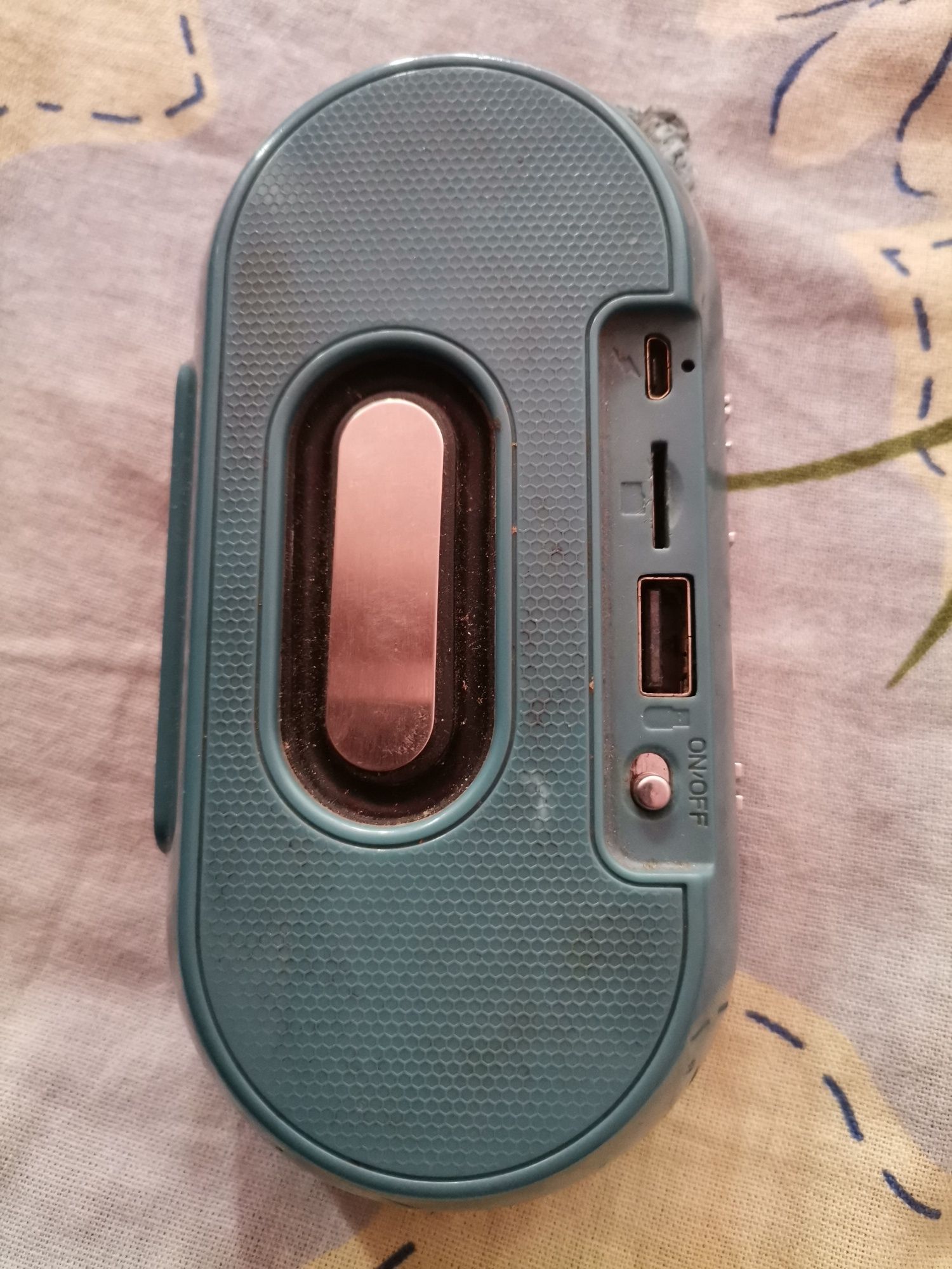 Boxă portabilă bluetooth stik card radio cu acumulator