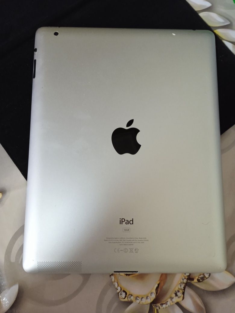 IPAD планшет. 16GB