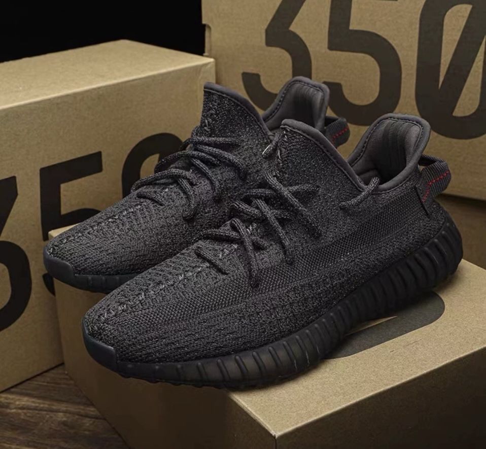 Adidasi yeezy boost moale