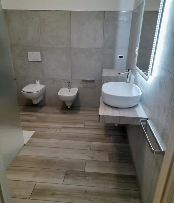 Renovari baie si bucatarie, instalații sanitare. Instalații electrice