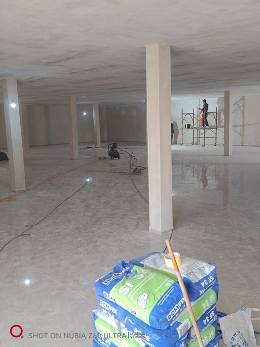 Închiriez spațiu comercial dangeni